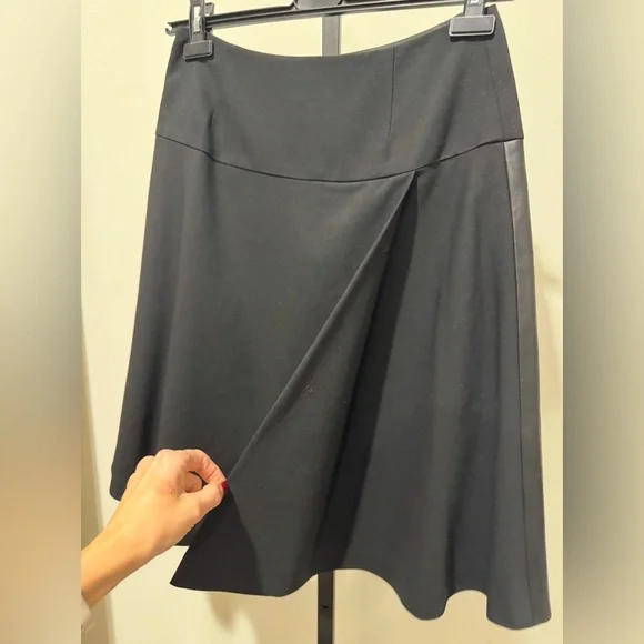 Per Se by Carlisle Black Leather Panel & Wool Flare Skirt Size 4 - Picture 3 of 10